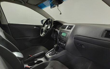 Volkswagen Jetta VI, 2013 год, 945 000 рублей, 13 фотография