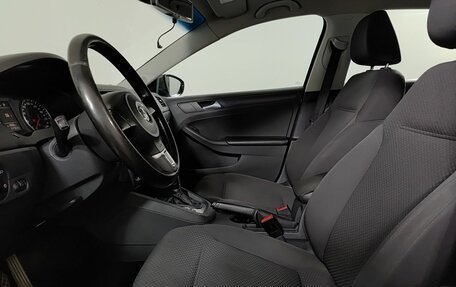 Volkswagen Jetta VI, 2013 год, 945 000 рублей, 20 фотография