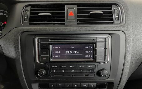 Volkswagen Jetta VI, 2013 год, 945 000 рублей, 18 фотография