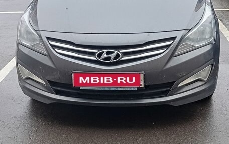Hyundai Solaris II рестайлинг, 2015 год, 709 000 рублей, 1 фотография