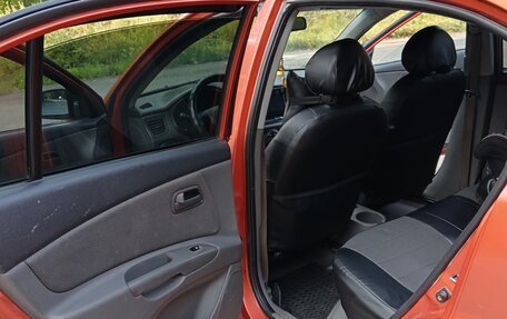 KIA Rio II, 2007 год, 400 000 рублей, 12 фотография