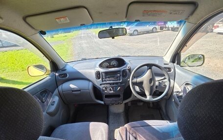 Toyota FunCargo, 2001 год, 400 000 рублей, 11 фотография