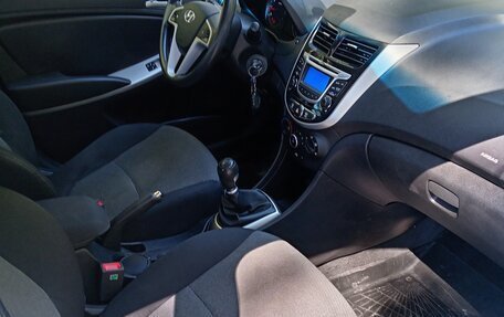 Hyundai Solaris II рестайлинг, 2014 год, 950 000 рублей, 8 фотография