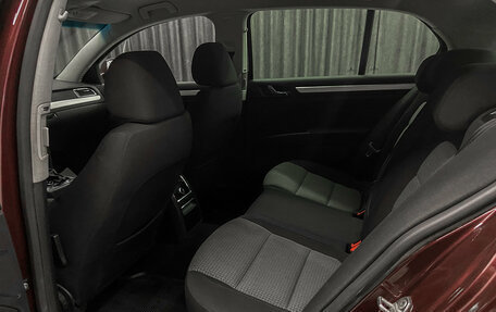 Skoda Superb III рестайлинг, 2012 год, 935 000 рублей, 11 фотография