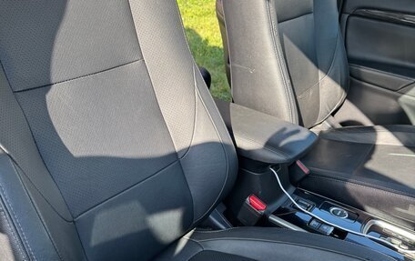 Mitsubishi Outlander III рестайлинг 3, 2018 год, 2 250 000 рублей, 12 фотография