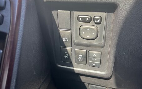 Toyota Land Cruiser Prado 150 рестайлинг 2, 2016 год, 4 000 000 рублей, 7 фотография