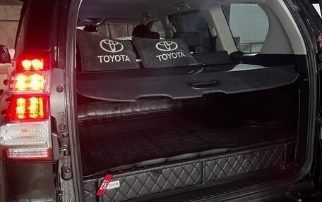 Toyota Land Cruiser Prado 150 рестайлинг 2, 2016 год, 4 000 000 рублей, 4 фотография