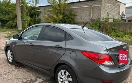 Hyundai Solaris II рестайлинг, 2012 год, 675 000 рублей, 3 фотография