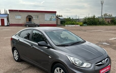 Hyundai Solaris II рестайлинг, 2012 год, 675 000 рублей, 7 фотография