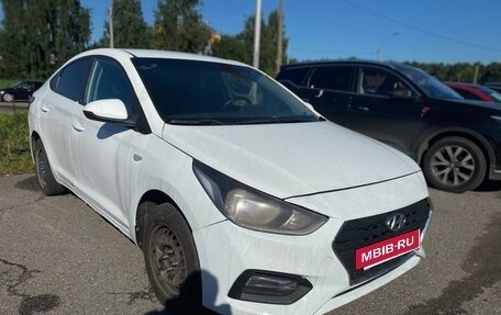 Hyundai Solaris II рестайлинг, 2018 год, 530 000 рублей, 3 фотография