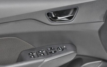 Hyundai Solaris II рестайлинг, 2018 год, 1 250 000 рублей, 19 фотография