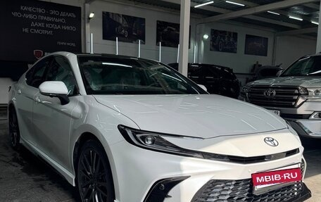 Toyota Camry, 2025 год, 3 800 000 рублей, 5 фотография