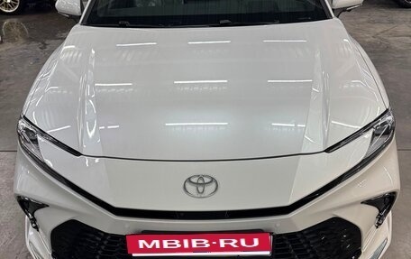 Toyota Camry, 2025 год, 3 800 000 рублей, 4 фотография