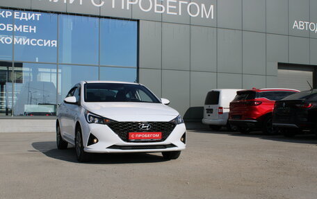 Hyundai Solaris II рестайлинг, 2022 год, 1 715 000 рублей, 8 фотография