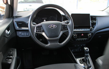 Hyundai Solaris II рестайлинг, 2022 год, 1 715 000 рублей, 25 фотография