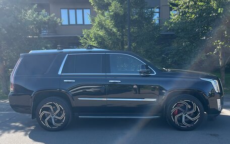 Cadillac Escalade IV, 2019 год, 6 200 000 рублей, 2 фотография