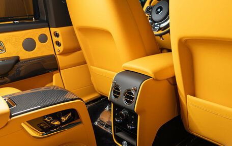 Rolls-Royce Cullinan, 2026 год, 67 990 000 рублей, 30 фотография