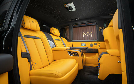 Rolls-Royce Cullinan, 2026 год, 67 990 000 рублей, 24 фотография