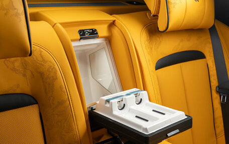 Rolls-Royce Cullinan, 2026 год, 67 990 000 рублей, 29 фотография