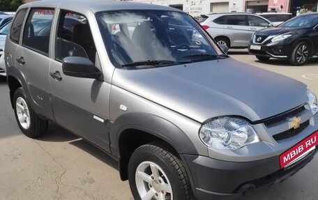 Chevrolet Niva I рестайлинг, 2013 год, 570 000 рублей, 3 фотография