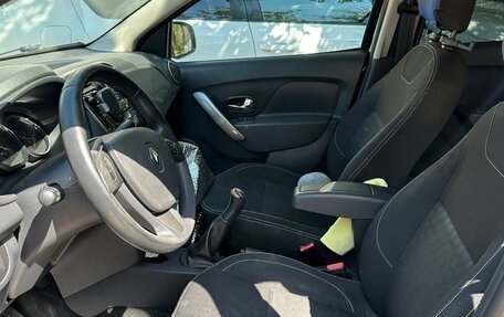 Renault Logan II, 2016 год, 990 000 рублей, 7 фотография