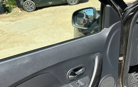 Renault Logan II, 2016 год, 990 000 рублей, 11 фотография