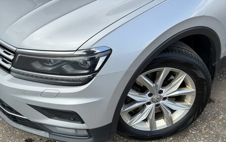Volkswagen Tiguan II, 2018 год, 2 445 000 рублей, 2 фотография