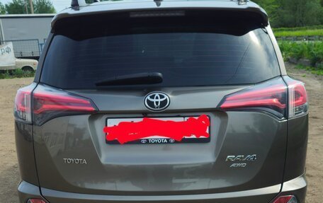 Toyota RAV4, 2018 год, 3 400 000 рублей, 4 фотография