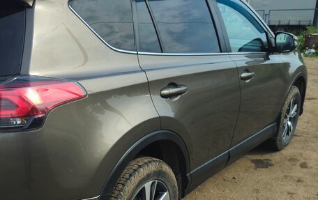Toyota RAV4, 2018 год, 3 400 000 рублей, 5 фотография