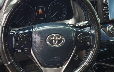 Toyota RAV4, 2018 год, 3 400 000 рублей, 12 фотография