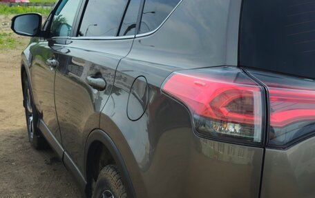 Toyota RAV4, 2018 год, 3 400 000 рублей, 6 фотография