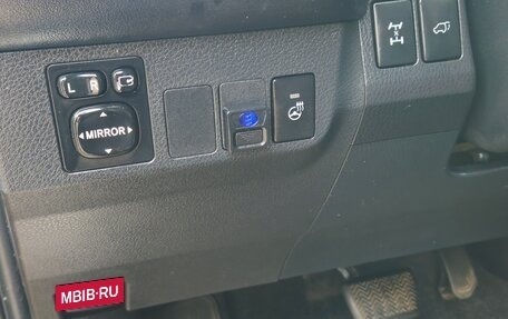 Toyota RAV4, 2018 год, 3 400 000 рублей, 13 фотография