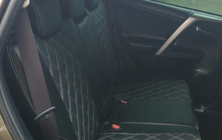 Toyota RAV4, 2018 год, 3 400 000 рублей, 16 фотография