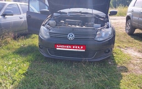 Volkswagen Polo VI (EU Market), 2013 год, 730 000 рублей, 2 фотография