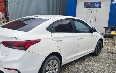 Hyundai Solaris II рестайлинг, 2018 год, 532 000 рублей, 4 фотография