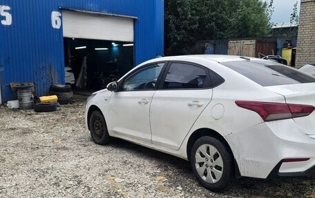 Hyundai Solaris II рестайлинг, 2018 год, 532 000 рублей, 3 фотография