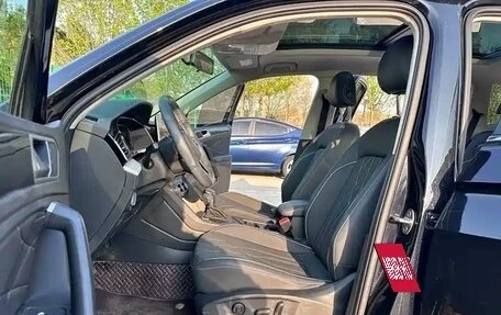 Volkswagen Tiguan II, 2023 год, 2 600 000 рублей, 8 фотография