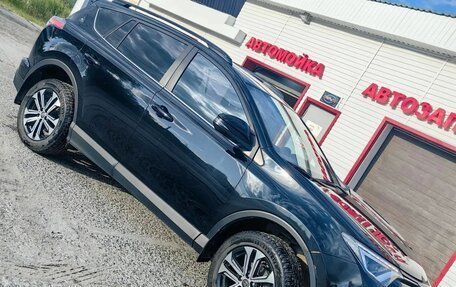 Toyota RAV4, 2019 год, 2 900 000 рублей, 2 фотография