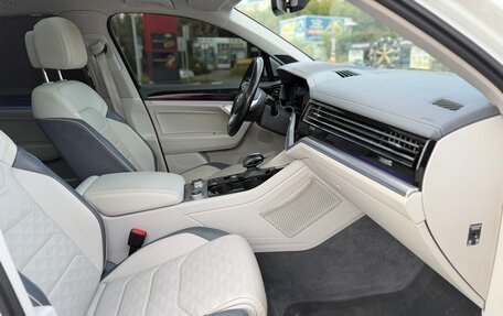 Volkswagen Touareg III, 2020 год, 4 990 000 рублей, 27 фотография