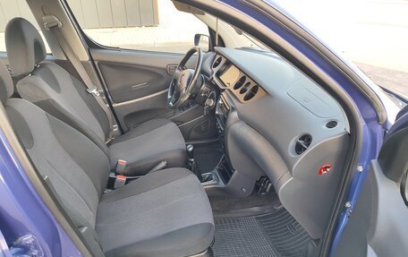 Daihatsu YRV I, 2002 год, 349 000 рублей, 35 фотография