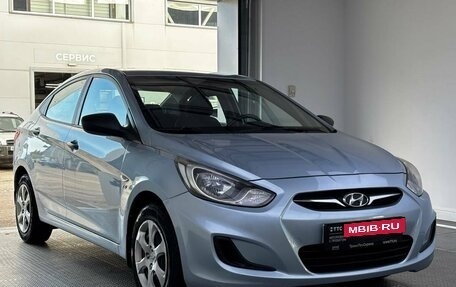 Hyundai Solaris II рестайлинг, 2012 год, 899 000 рублей, 3 фотография