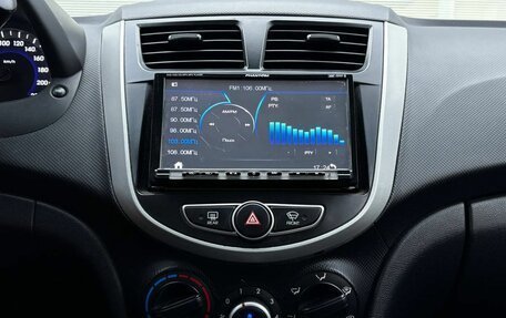 Hyundai Solaris II рестайлинг, 2012 год, 899 000 рублей, 18 фотография