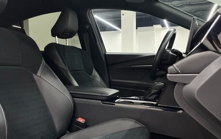Toyota Camry, 2024 год, 3 690 000 рублей, 30 фотография