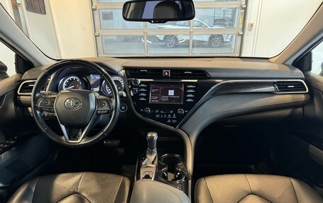 Toyota Camry, 2021 год, 2 227 000 рублей, 9 фотография