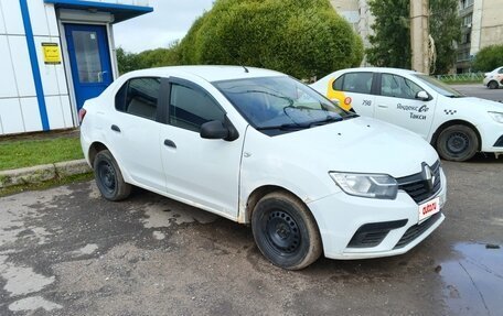 Renault Logan II, 2018 год, 250 000 рублей, 6 фотография