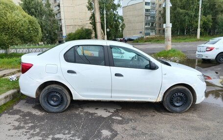 Renault Logan II, 2018 год, 250 000 рублей, 7 фотография