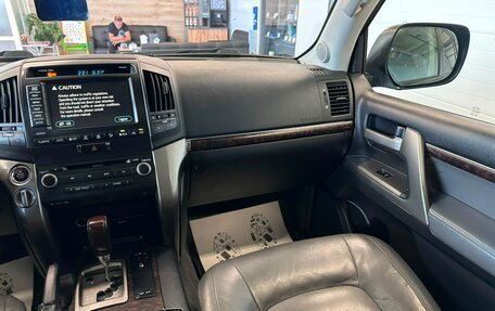 Toyota Land Cruiser 200, 2008 год, 2 999 900 рублей, 15 фотография