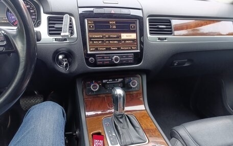 Volkswagen Touareg III, 2012 год, 2 140 000 рублей, 6 фотография
