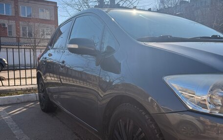 Toyota Auris II, 2010 год, 750 000 рублей, 4 фотография