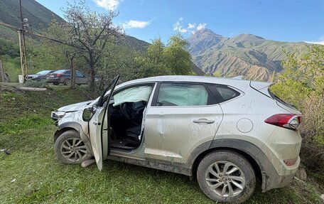 Hyundai Tucson III, 2018 год, 1 111 111 рублей, 2 фотография